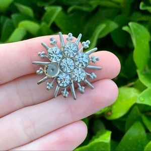 Vintage Silver Rhinestoned Snowflake Brooch Pin (missing 1 gem)